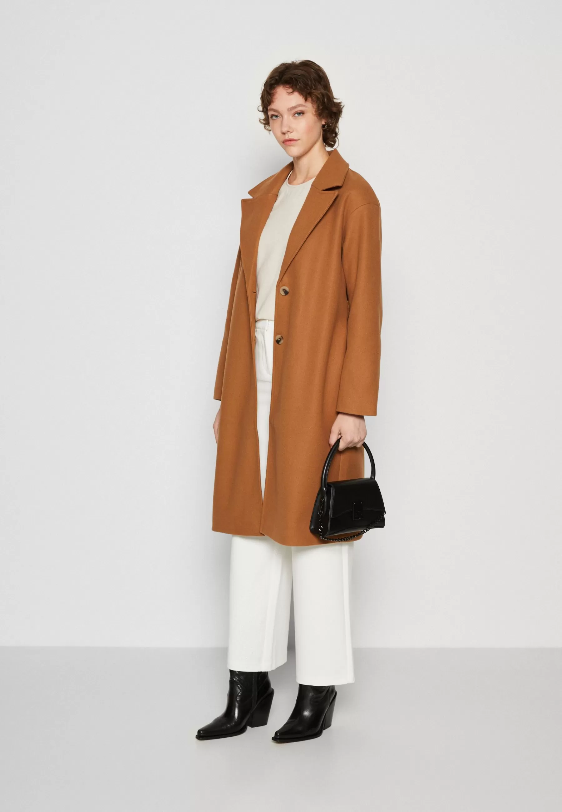 Shop Vipoko Long Belt Coat - Cappotto Classico Donna Classici